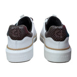Cole Haan GrandPro Topspin 防水宽幅高尔夫球鞋 - 白色/马德拉蛇纹